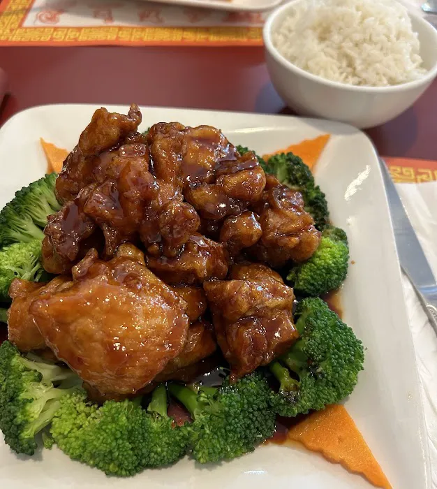 Yuen's Garden Chinese Restaurant 4