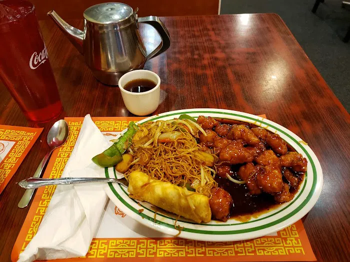 Yun Tung Chinese Restaurant 6