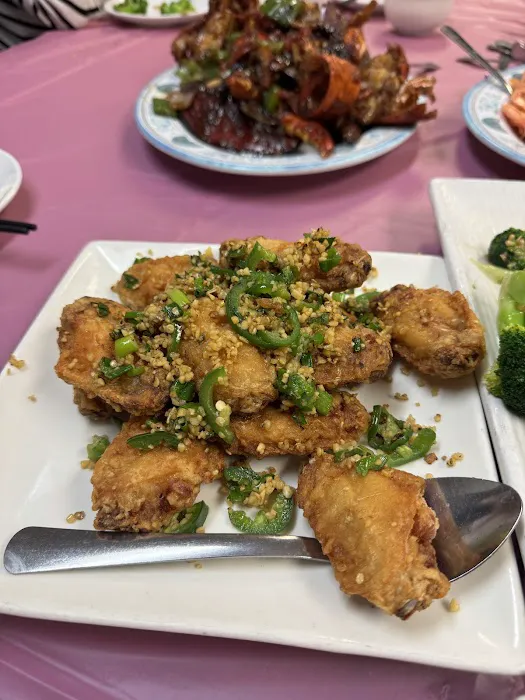 Mama Lu's Dumpling House 3