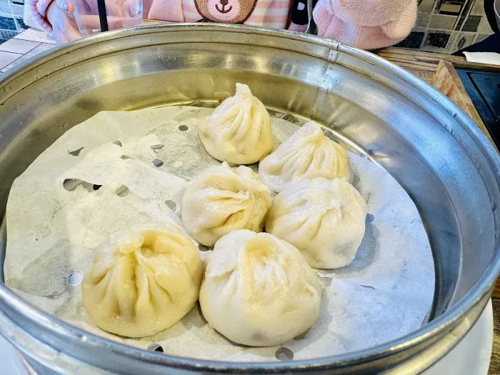 Min's Dumpling House 3
