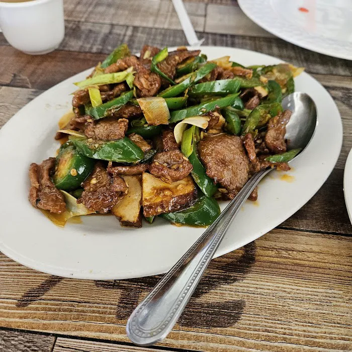 Lu's Bistro Chinese Cuisine 10