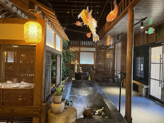Mountain House Rowland Heights 川山甲 7