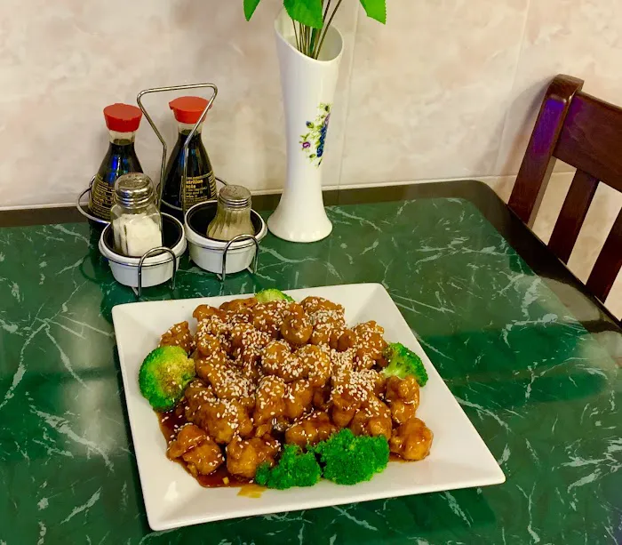 Great Wall (900 Cavalry Rd) 7