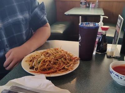 Lucky Cafe Chinese Restaurant 0