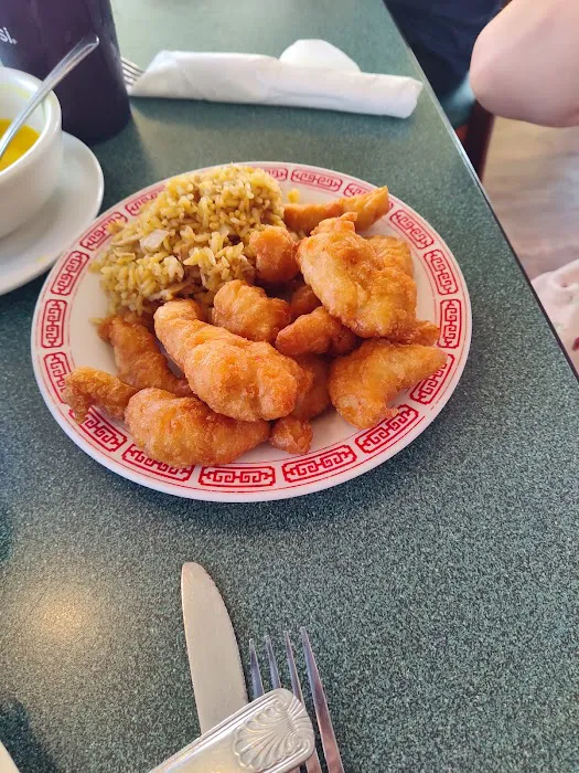 Lucky Cafe Chinese Restaurant 2