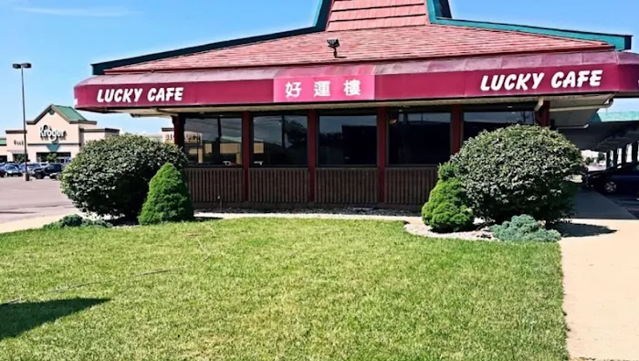 Lucky Cafe Chinese Restaurant 9