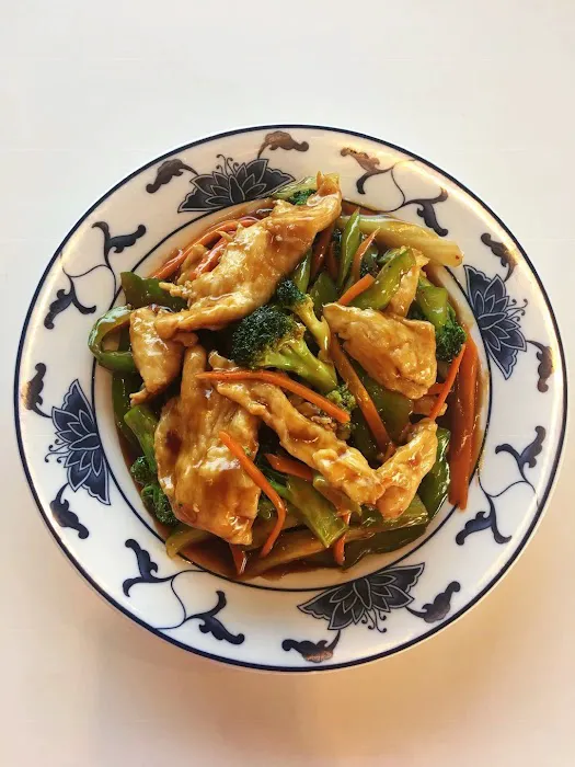 Lucky Cafe Chinese Restaurant 10