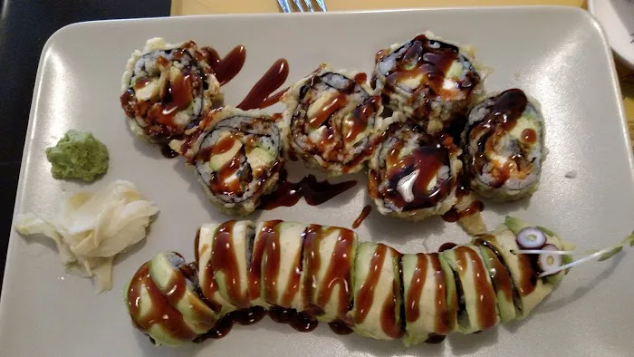 Lucky Sushi & Chinese Restaurant 8