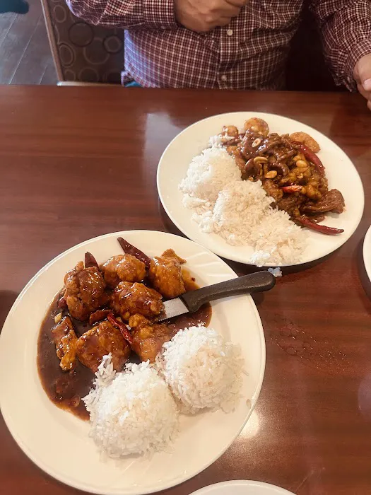 T Jins Restaurant 7