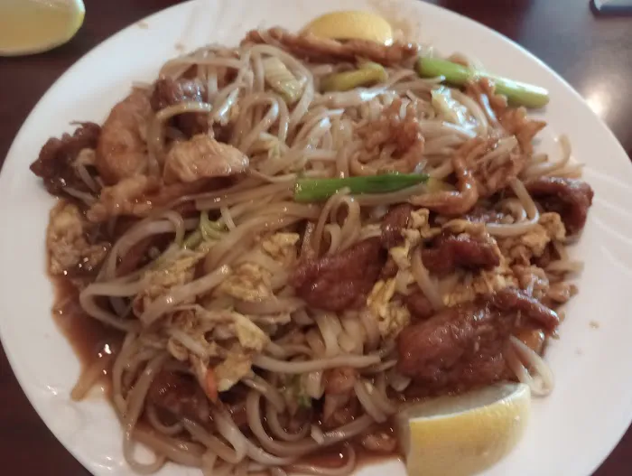 T Jins Restaurant 10