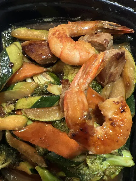 JJ'S WOK Chinese food and sushi 2