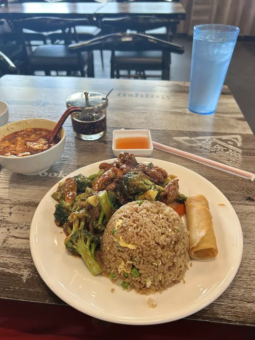 JJ'S WOK Chinese food and sushi 4