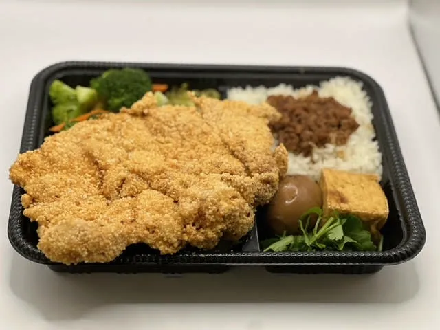 Chopstix & Taiwanese Bentos 3