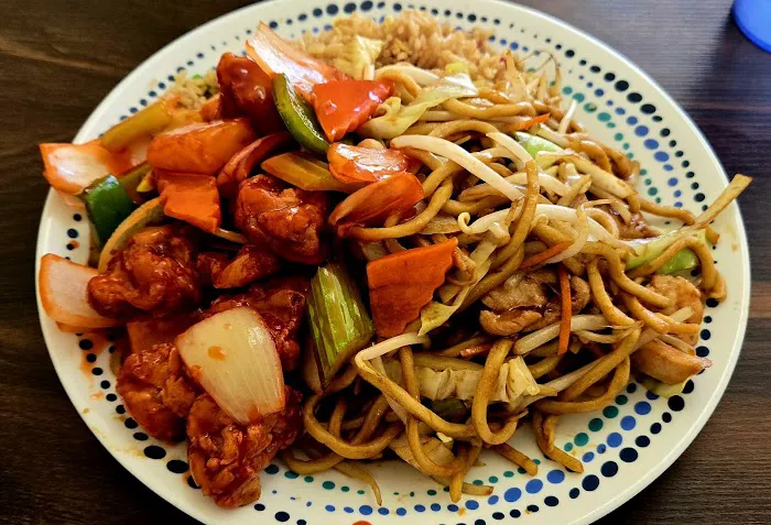 Lee's Kitchen 9