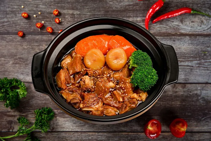 Sizzling Pot House (鼎香砂锅馆) 6
