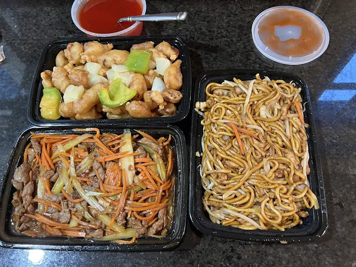 Chen's Kitchen Restaurant 9