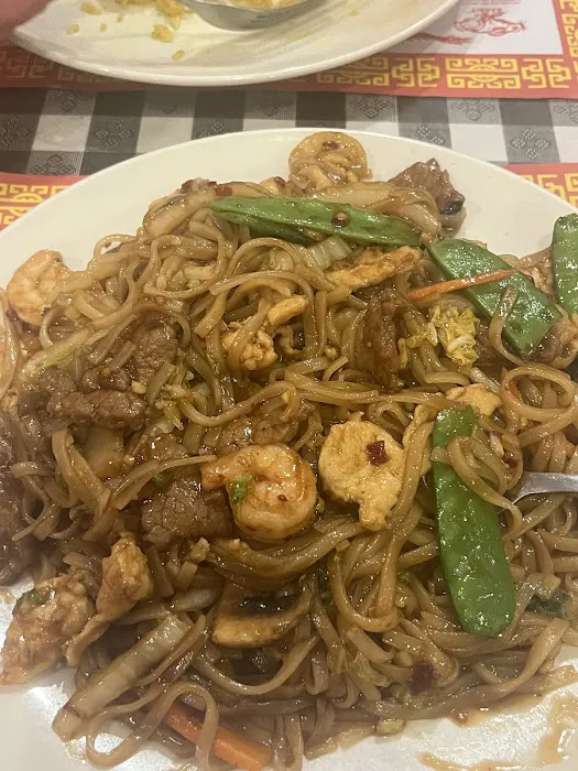 Fuji Asian food & Sushi Bar 3