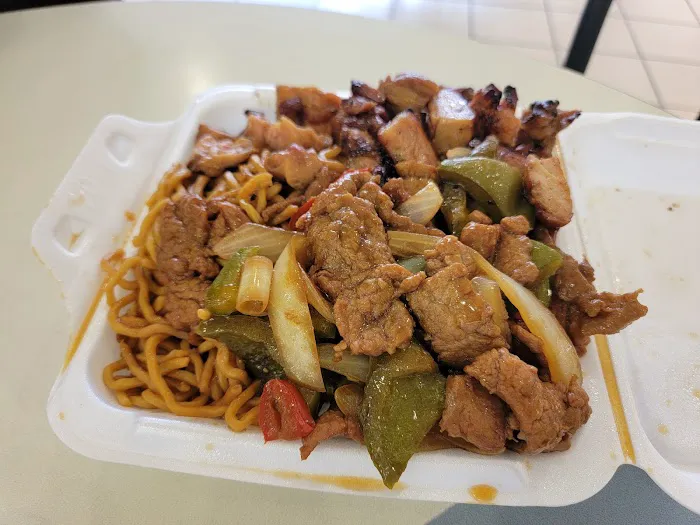 Wong's Wok 10