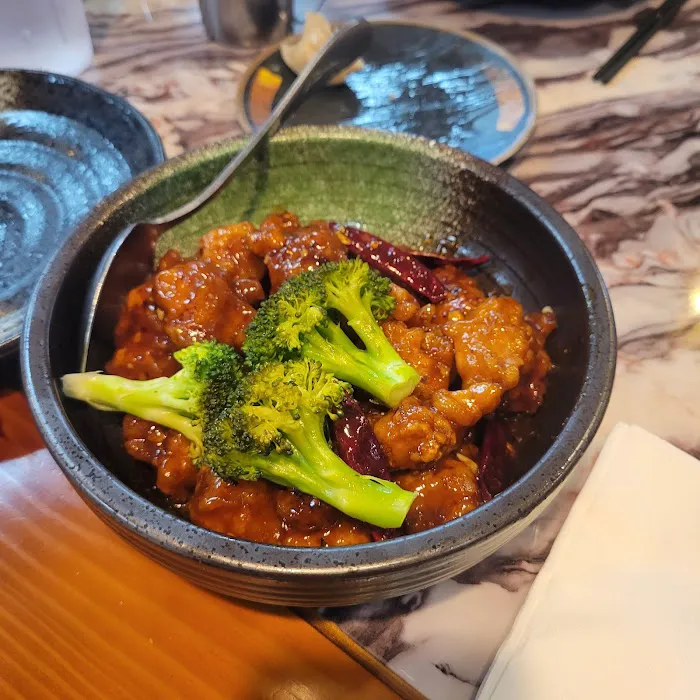 Uncle Yip's 裕华 9