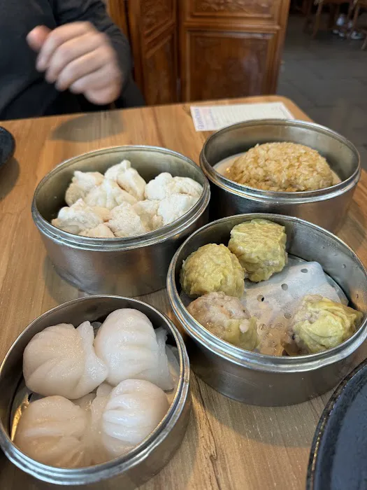 Uncle Yip's 裕华 7