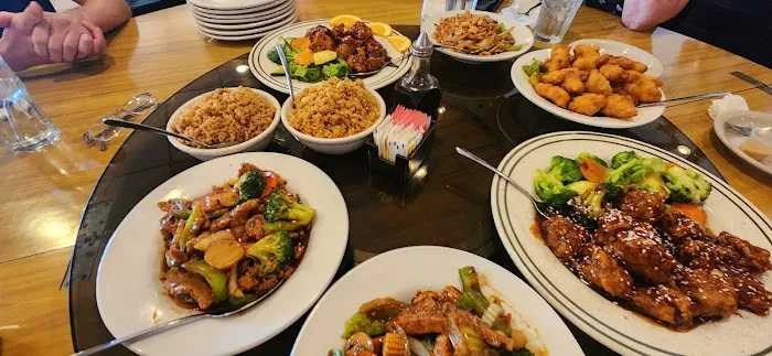 Blue Gibbon Chinese Restaurant 8