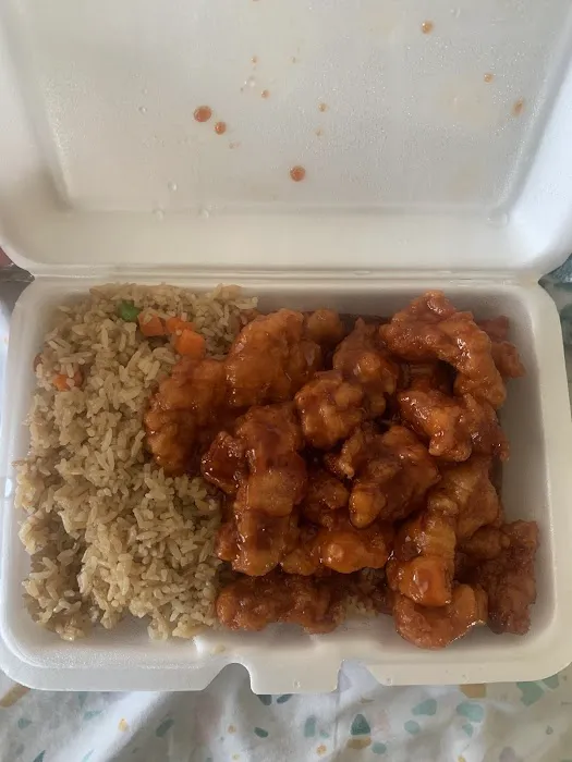 Main Moon Chinese Restaurant 1