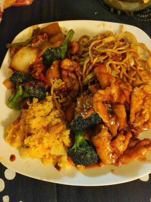 Main Moon Chinese Restaurant 1