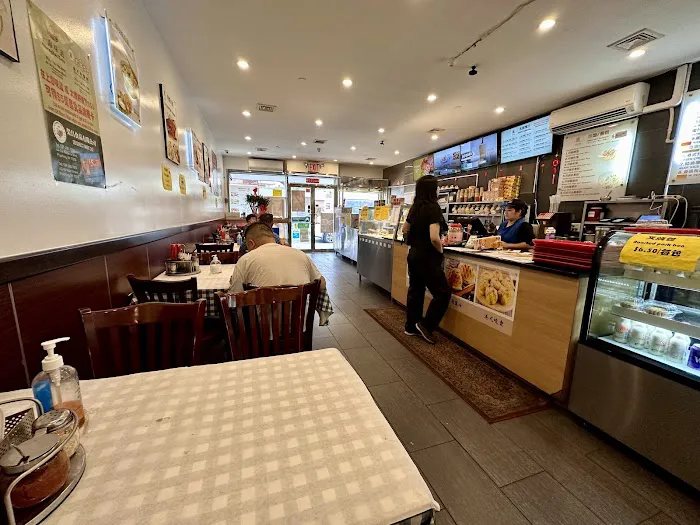 Hong Kong Eats大家好港式茶餐厅 1