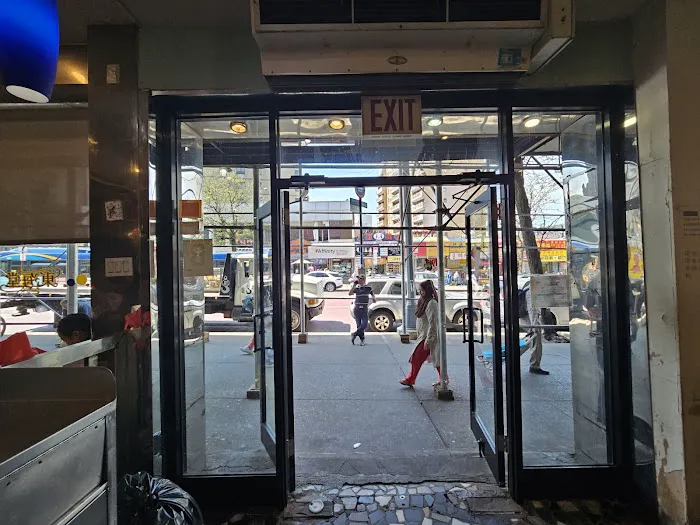 Tong's Cafe 3