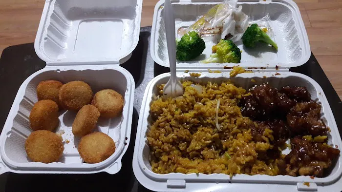 Happy Town Chinese Restaraunt 2