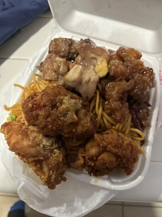 Yummi Chinese Fast Food 5
