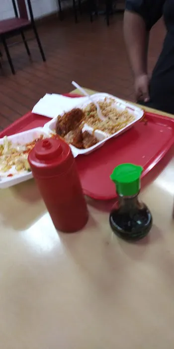 Yummi Chinese Fast Food 8