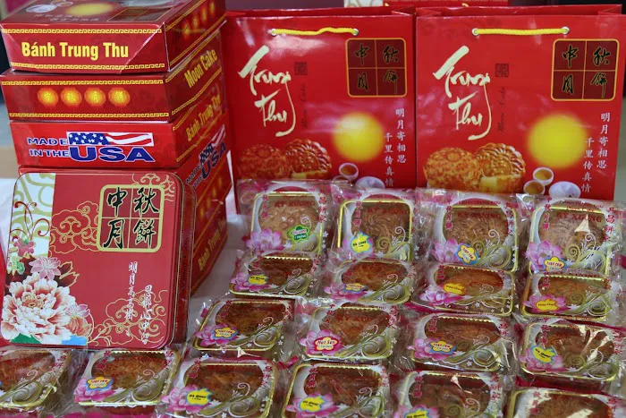 Ky Xuong Chinese Food & Bakery 7