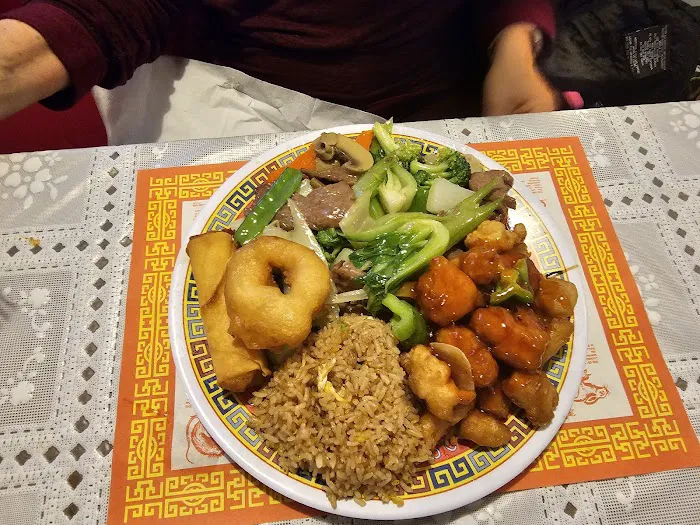 Lotus Garden Restaurant 4