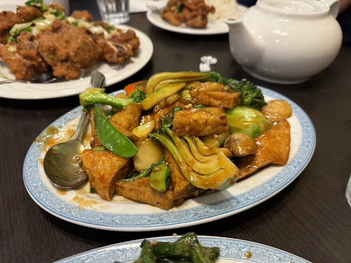 Red Lantern Chinese Cuisine 8