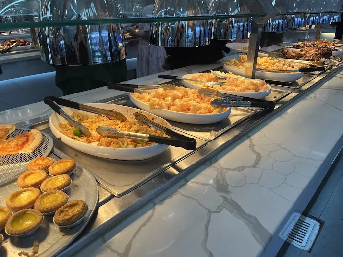 Umi Hotpot Sushi & Seafood Buffet 10