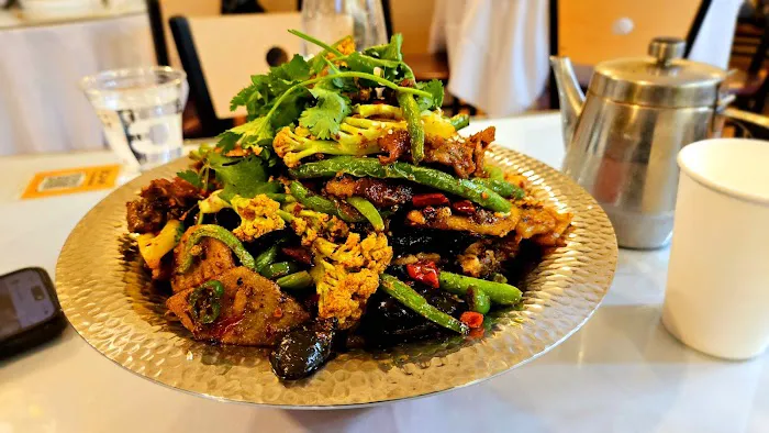 Sichuan Sizzling 龙腾轩 2