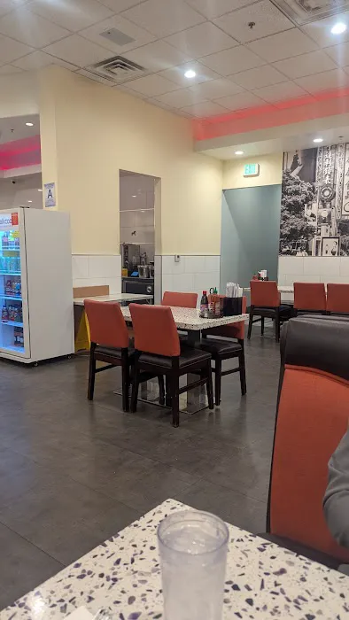 Yang Noodle House Pho 9