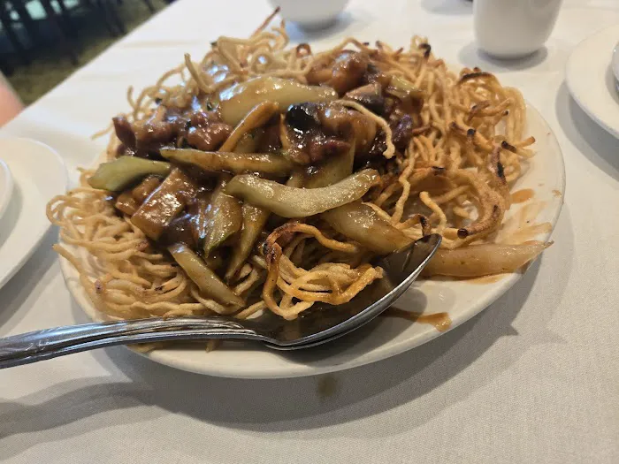 Yang Chow Restaurant 4