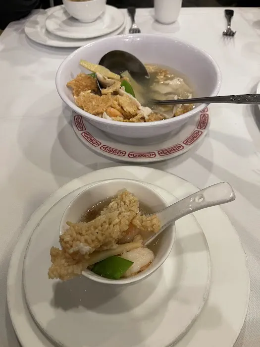 Yang Chow Restaurant 10