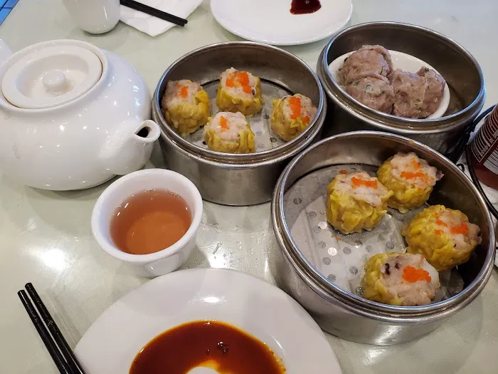 Lucky 1 Restaurant 2