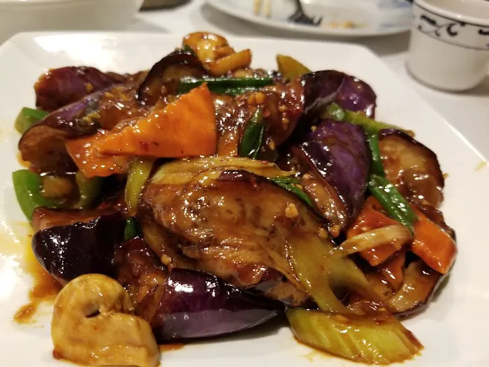 New Mandarin Garden Restaurant 10