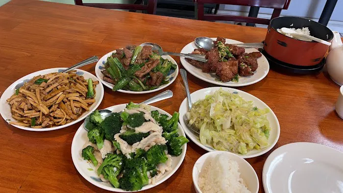Pauline's Chinese Kitchen 1
