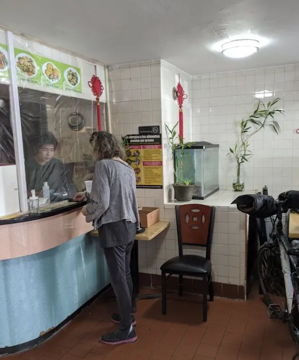 Ling Ling Kitchen 8
