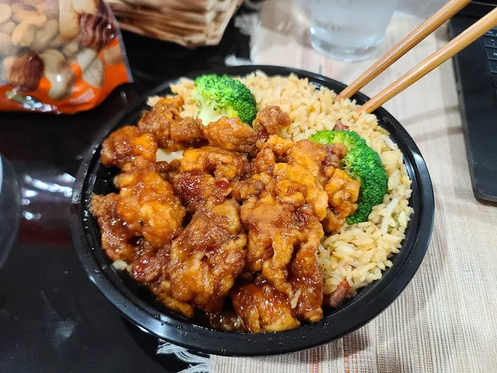 Huang's Kitchen 4