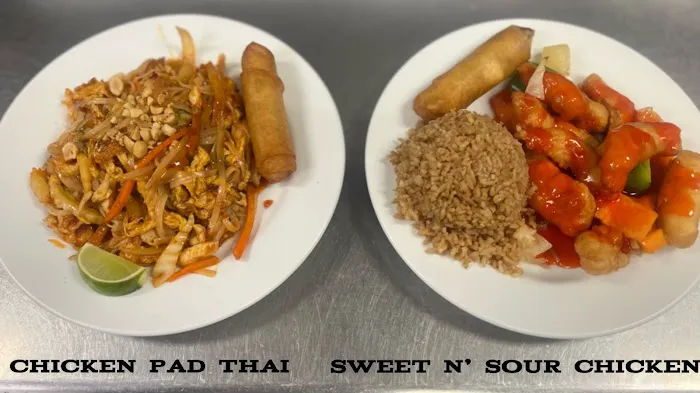 China Wok Restaurant & Sushi Bar 4