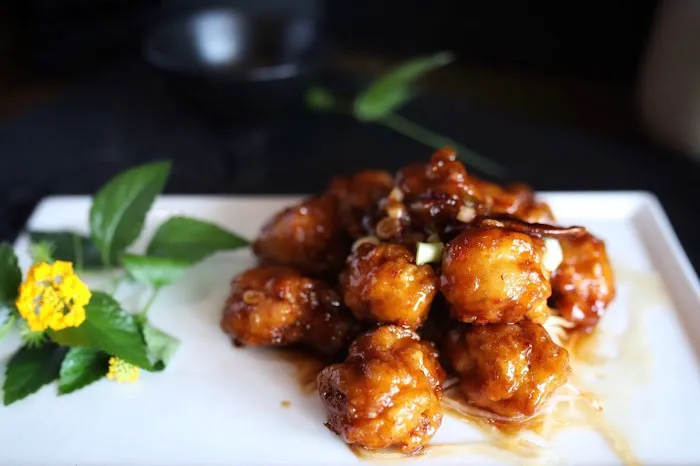 China Wok Restaurant & Sushi Bar 1