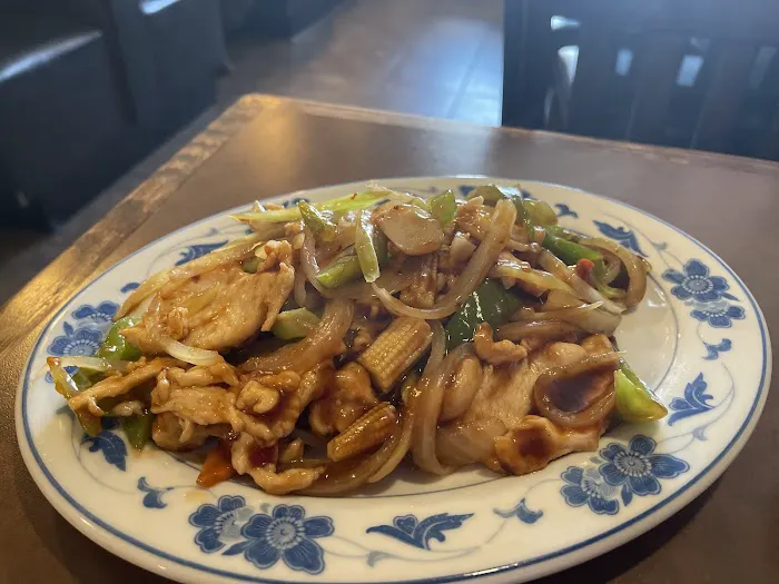 Tray's Garden Chinese Restaurant 3