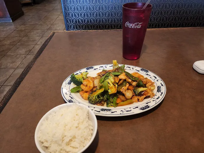 Tray's Garden Chinese Restaurant 6