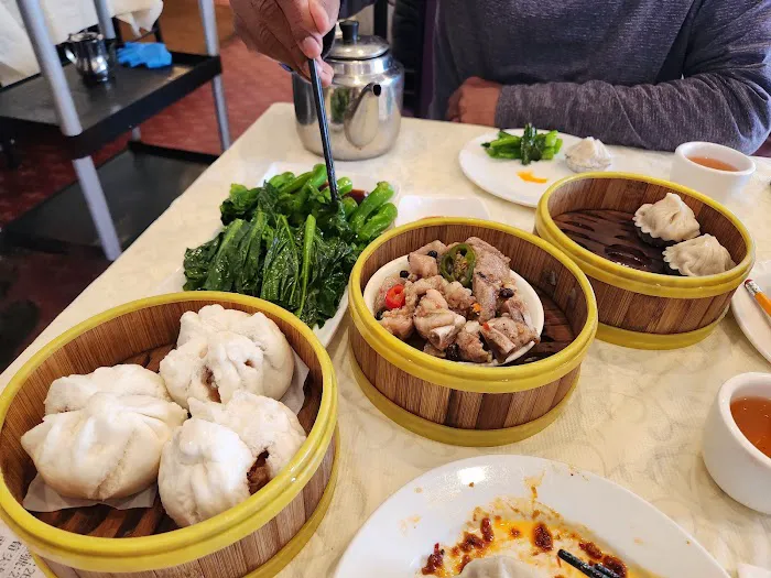 Golden Palace Restaurant 3